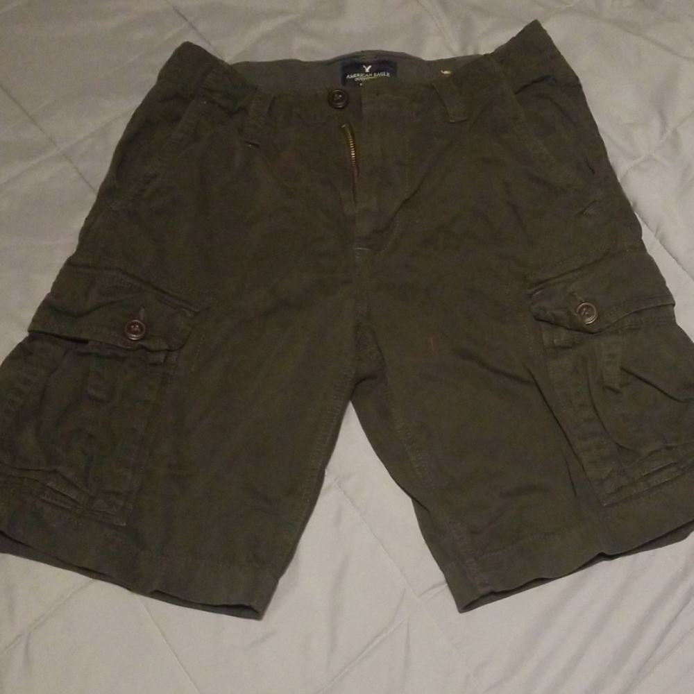 American eagle cargo shorts